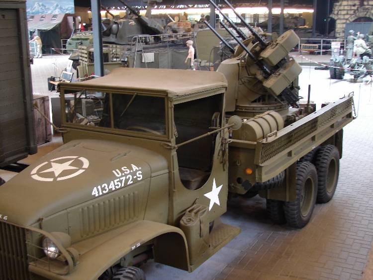 Американский грузовик GMC CCKW